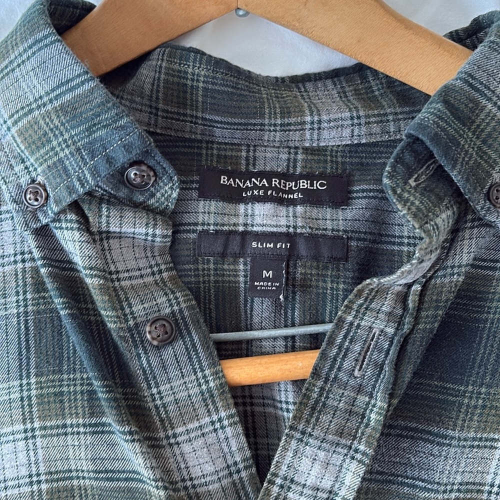 Men’s green long sleeve button down